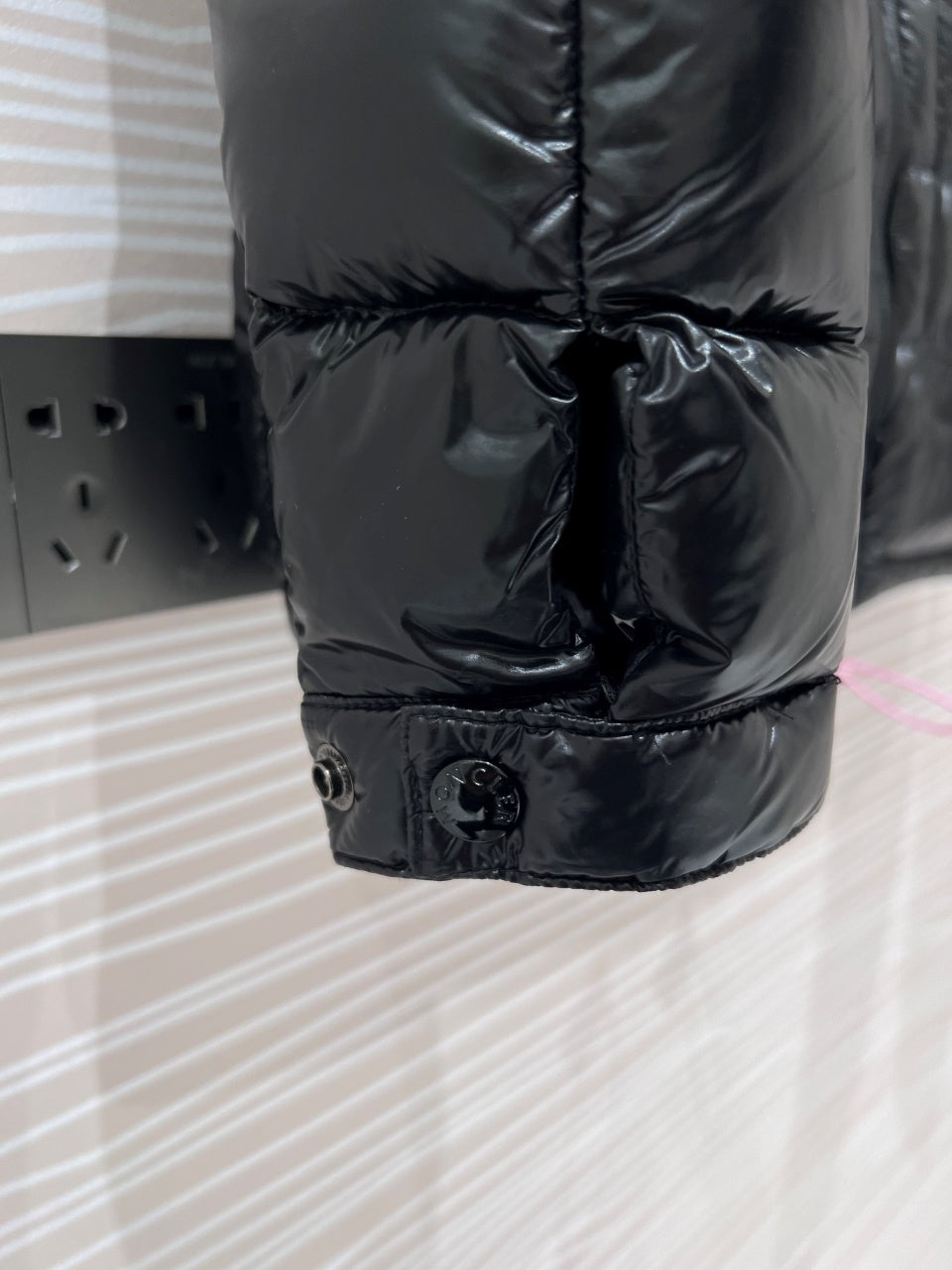 Moncler Classic Gloss Down Jacket – Black