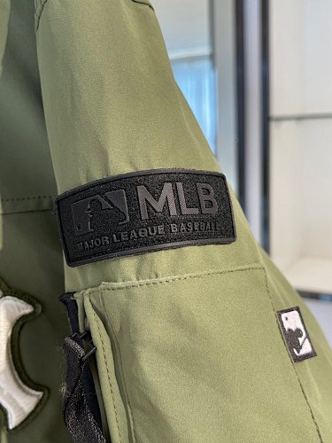 MLB NY Yankees Down Parka – Olive Green | Faux Fur Hood