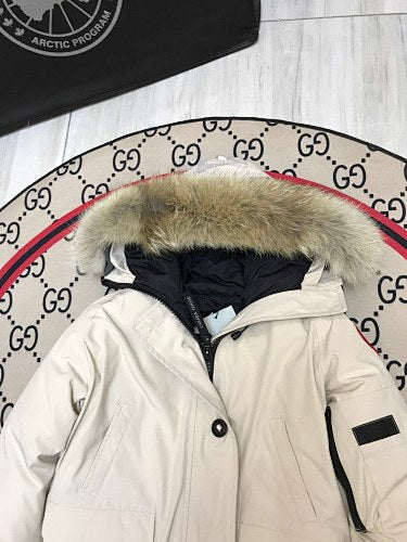 Canada Goose Chilliwack Bomber in Cream