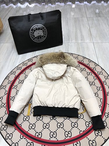 Canada Goose Chilliwack Bomber in Cream