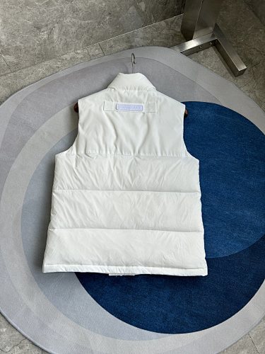 Canada Goose Down Vest in White